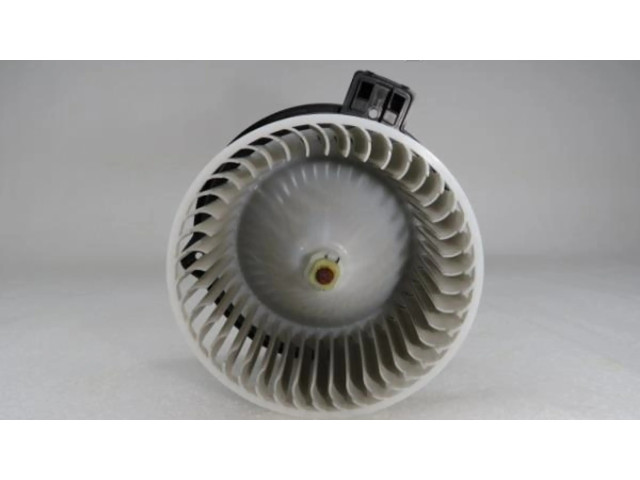 Вентилятор печки 8727001790 Mazda CX-3