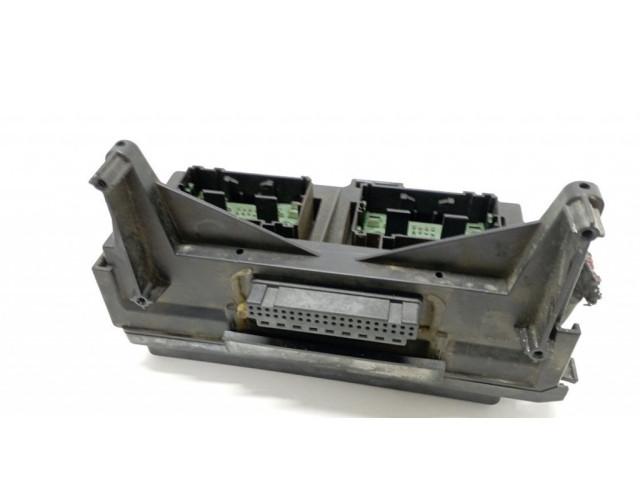 Блок предохранителей 04692087AB, 0001106200 Jeep Grand Cherokee (WK)