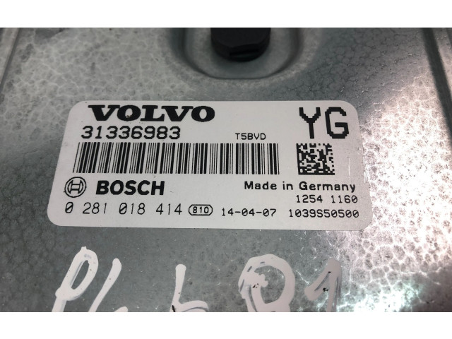 Блок управления двигателя     31336983, 0281018414    Volvo XC70 
