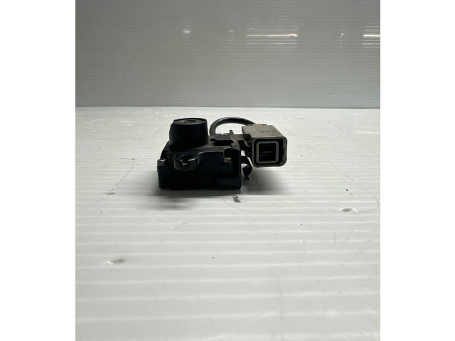 Блок предохранителей 31334531 Volvo S60