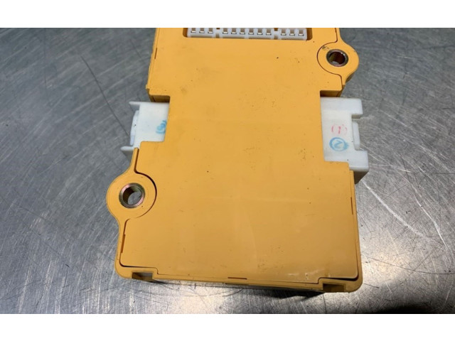 Блок комфорта 8922153100, 2440000400   Lexus IS 200-300   