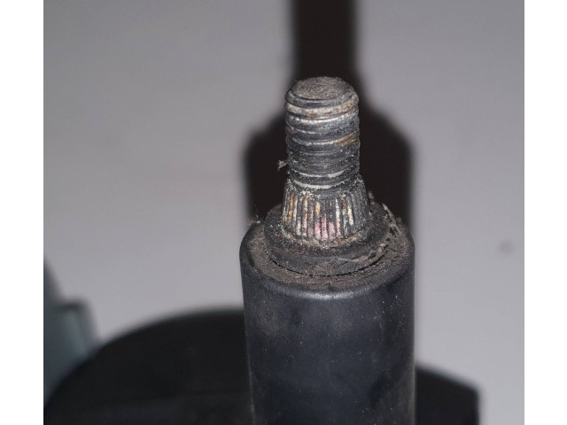 Моторчик заднего дворника 8638163, 040820ST11A0174 Volvo XC90