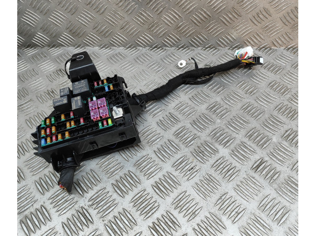 Блок предохранителей 10282645, 10282644 MG HS