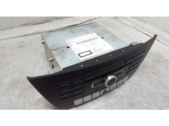 Радио/ проигрыватель CD/DVD / навигация