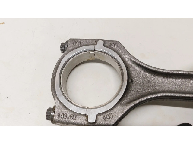 Píst 9A11031400R   Porsche Cayman 981  pro benzínový motor 3.4  