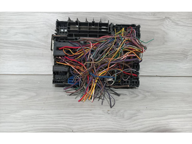 Блок предохранителей  FU5T14A068HA   Ford F150    