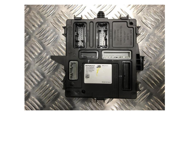   Pojistková skříňka 284B29294R, 284B29294R   Renault Captur II 2024