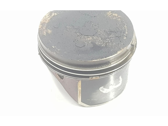 Píst 06B107065N Audi TT Mk1 pro benzínový motor 1.8