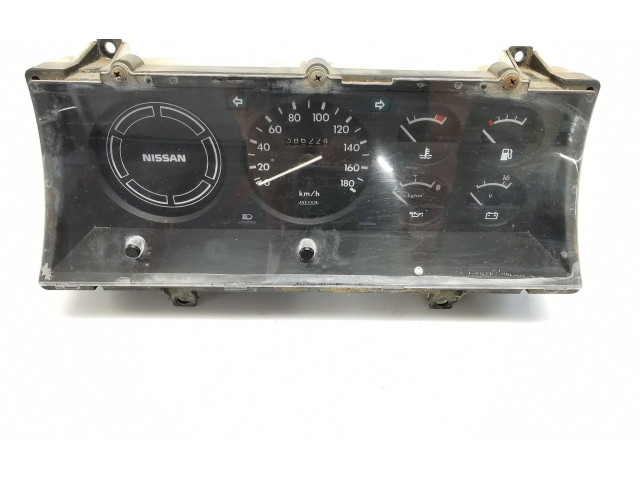 Přístrojová deska Nissan Patrol 260 1989 19414509