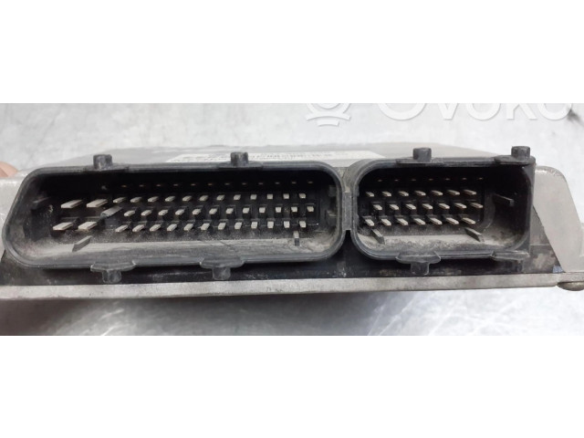 Řídící jednotka 047906030M   Skoda Felicia I 