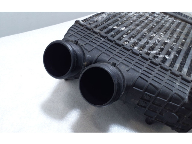 Интеркулер  16484793, 6700035636   Maserati Levante 