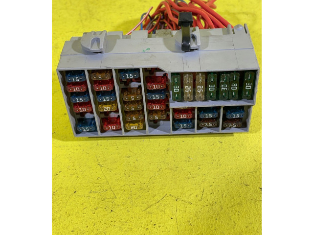 Блок предохранителей 8637669, 268KM Volvo XC90