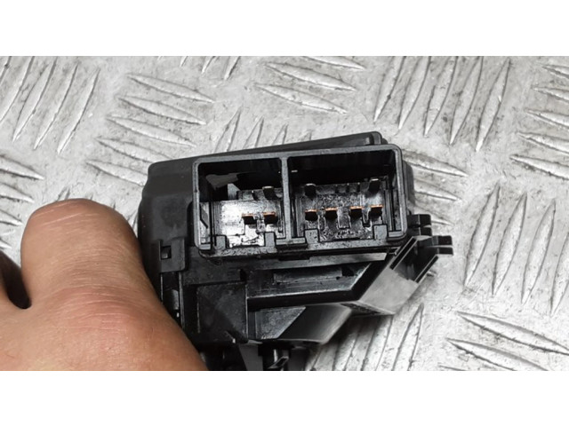 Ручка стеклоочистителей