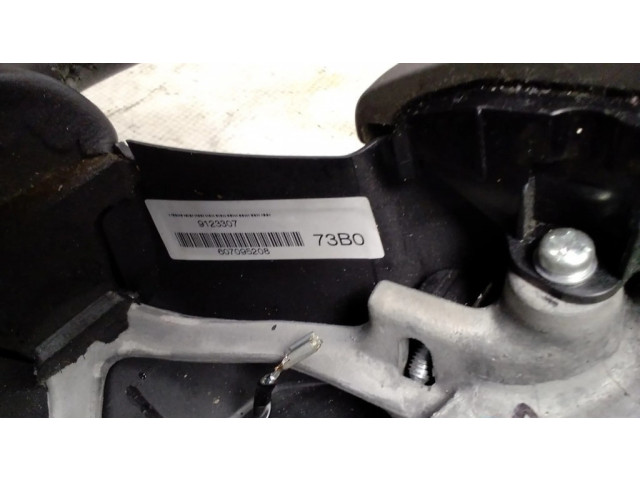 Руль Toyota Auris 150 2006-2012 года 73B0, 607095208