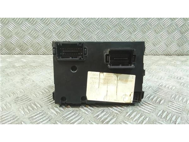 Блок предохранителей 00521121780 Jeep Renegade