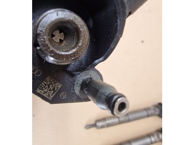 Vstřikovač 059130277, 059130277CC Audi A8 S8 D4 4H