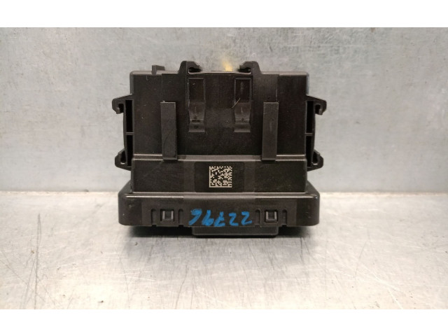 Блок управления 284Y66LA7B, F005V03220BOSCH   Dacia Sandero III