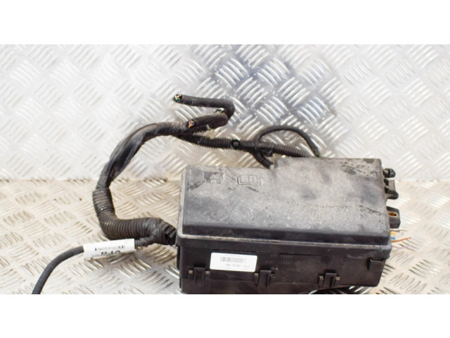 Блок предохранителей  AV6T14A067AD, F1FT14K733BJA   Ford Focus    