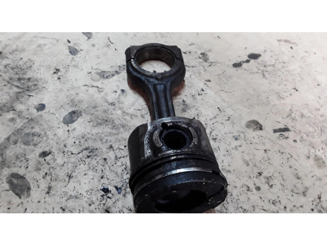 Поршень с шатуном 619 Citroen C3 Picasso для дизельного двигателя 1.6