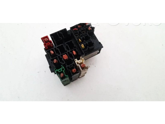 Блок предохранителей 7703297565, 7703297565 Renault Clio II