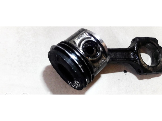  Поршень с шатуном    Alfa Romeo 156 для дизельного двигателя 2.4