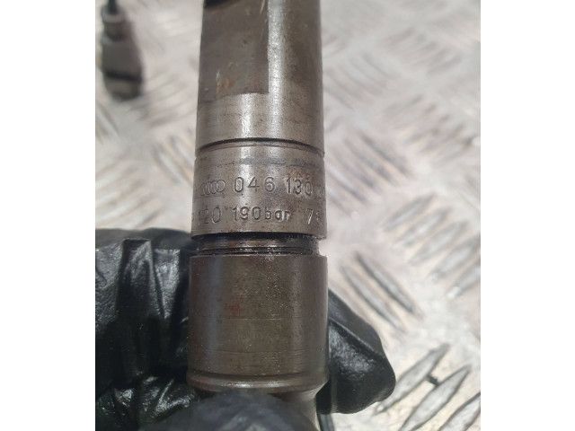 Форсунка 046130202F    Audi A6 S6 C4 4A   