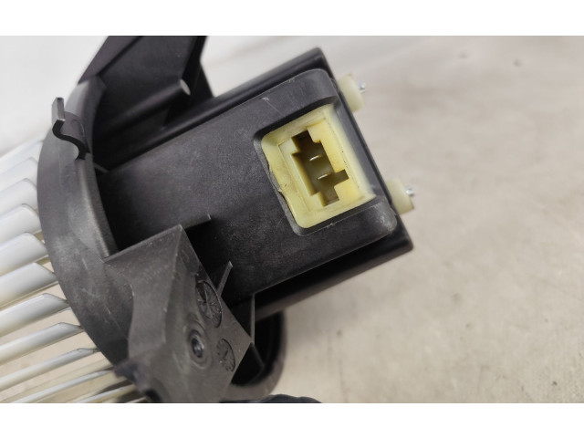 Вентилятор печки       Jeep Renegade