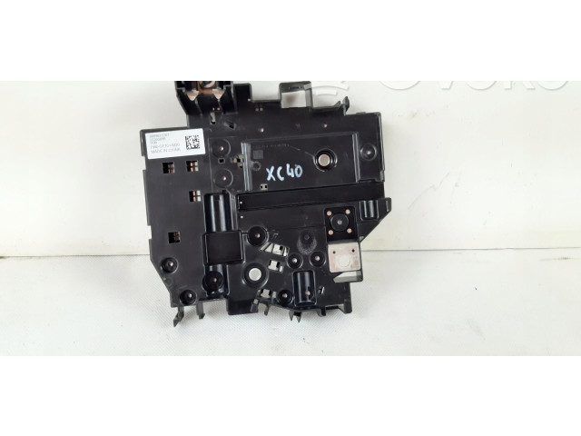 Блок предохранителей 32265898 Volvo XC40