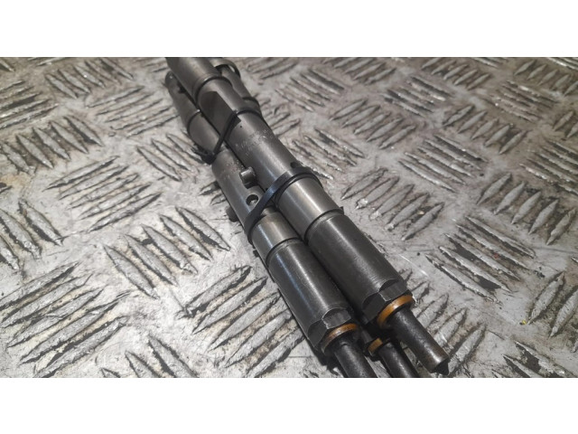 Vstřikovač 059130201F Audi A6 S6 C5 4B pro naftový motor 2.5