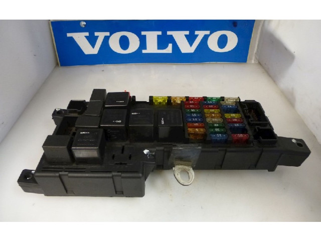 Блок предохранителей 8678449, 8678449 Volvo XC90