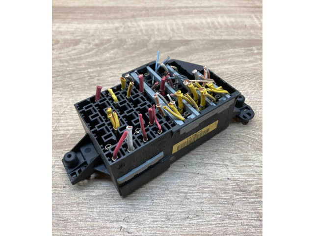 Блок предохранителей 7703297597 Renault Clio II