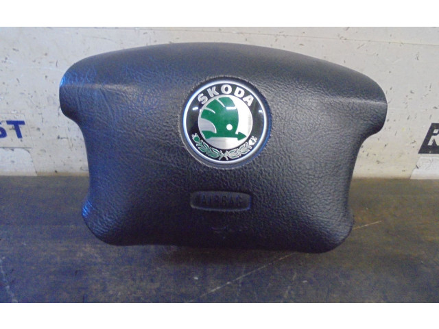 Подушка безопасности водителя 1U0880201A, 1U0880201A Skoda Octavia Mk2 (1Z)