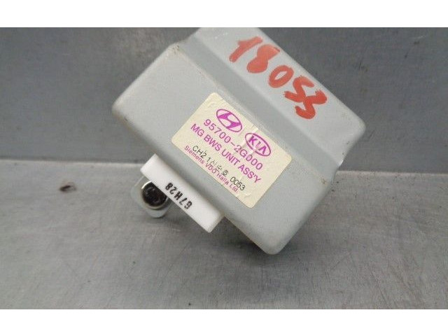 Блок управления 957002G000   KIA Magentis