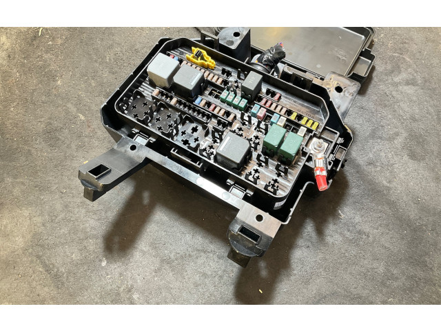 Блок предохранителей 32212356 Volvo XC40