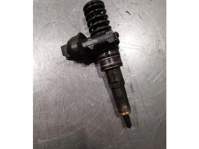 Форсунка 038130073ag, 0414720215 Skoda Octavia Mk2 (1Z) bxe