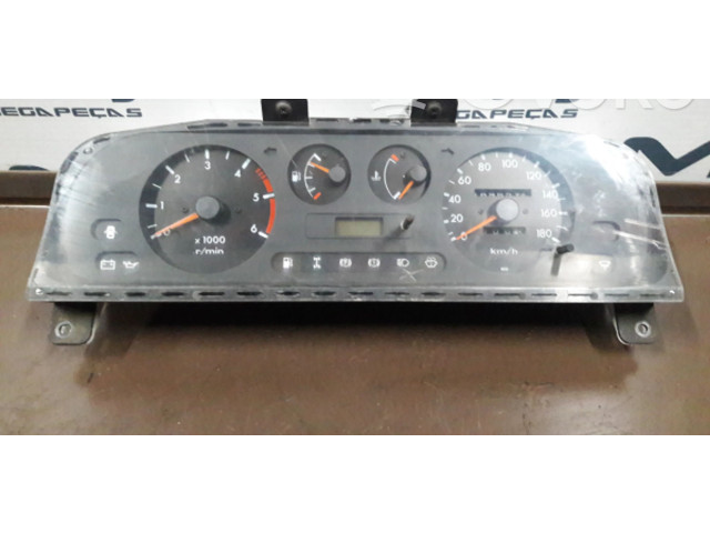 Přístrojová deska Nissan Terrano 1994