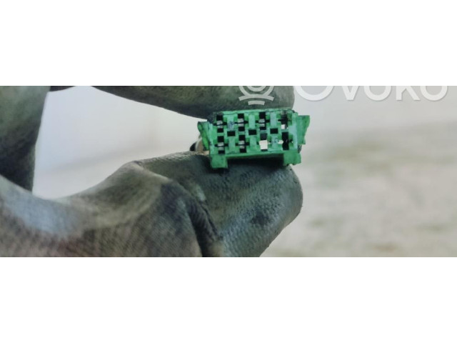 Зеркало электрическое        Volkswagen New Beetle  1998 - 2011 года   