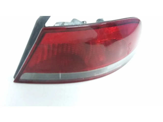 Задний фонарь правый Chrysler Sebring (ST-22 - JR) 2000-2007 года