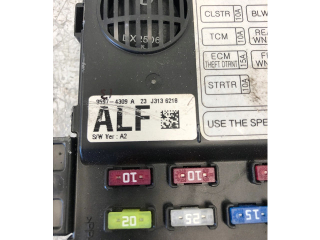 Блок предохранителей 95974309   Chevrolet Spark    