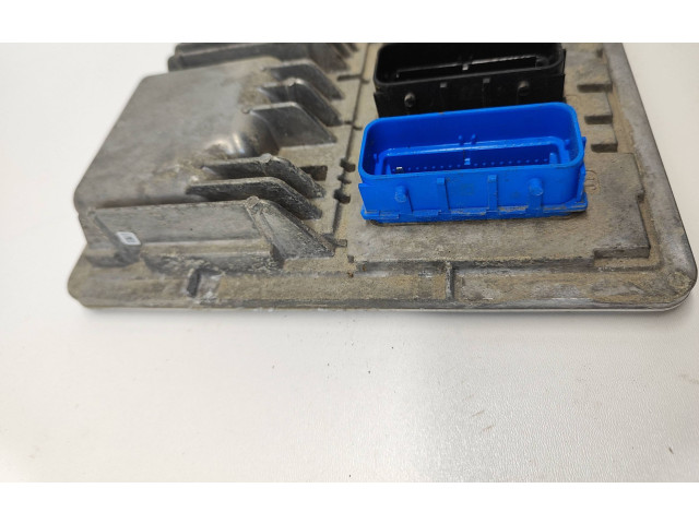 Блок управления двигателя 12697902, 811839393   Chevrolet Camaro