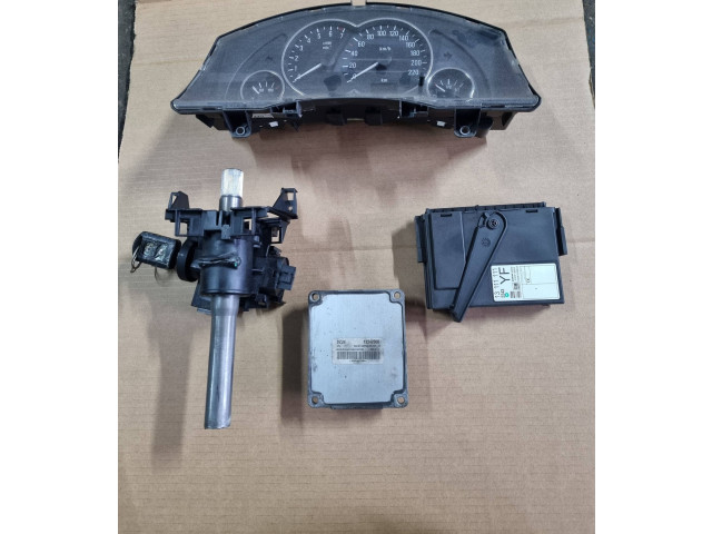 Блок управления двигателя    Opel Meriva A