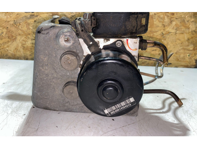 Блок АБС 8619537 Volvo V70 2000 - 2004 года