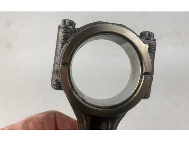  Поршень с шатуном  02604LA, 04LADE  Audi A3 S3 8V  