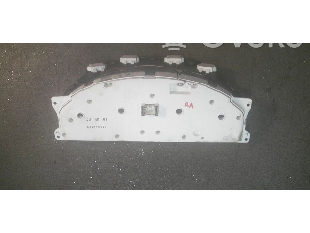 Панель приборов 30746100 Volvo V70