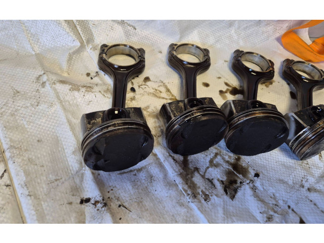 Píst    Seat Leon (5F)    cxs 