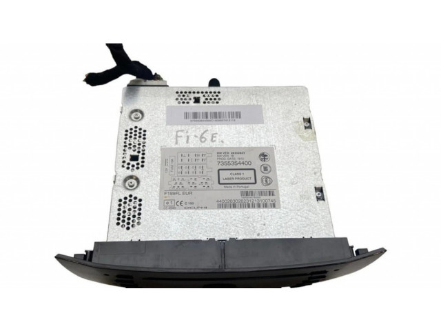 Радио/ проигрыватель CD/DVD / навигация