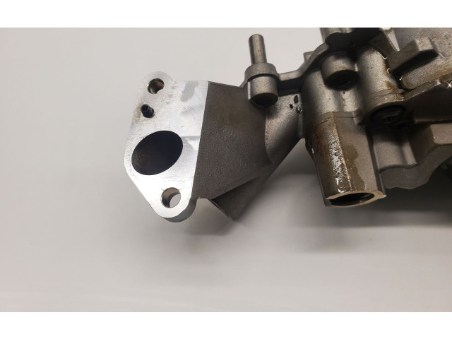 Масляный насос 04893782 Chrysler Pacifica