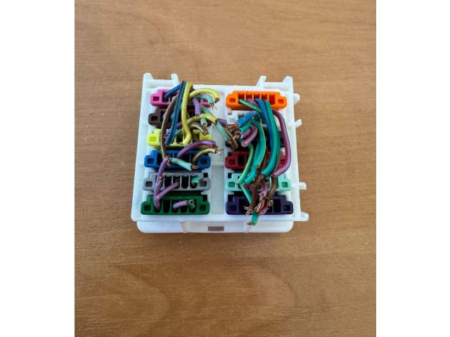 Блок предохранителей cm19360an, NV0986TW0   Subaru Forester SH    