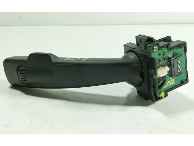 Ручка стеклоочистителей 31456042, 31394008   Volvo V60