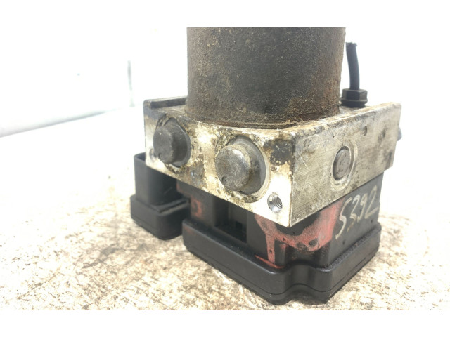 Блок АБС 1K0907379P, 00009496E4 Skoda Octavia Mk2 (1Z) 2004 - 2013 года